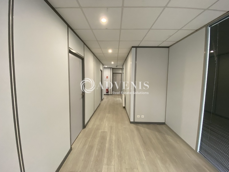 Location Bureaux TRAPPES (78190) - Photo 5