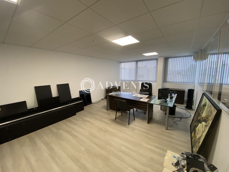 Vente Utilisateur Bureaux BUC (78530) - Photo 3