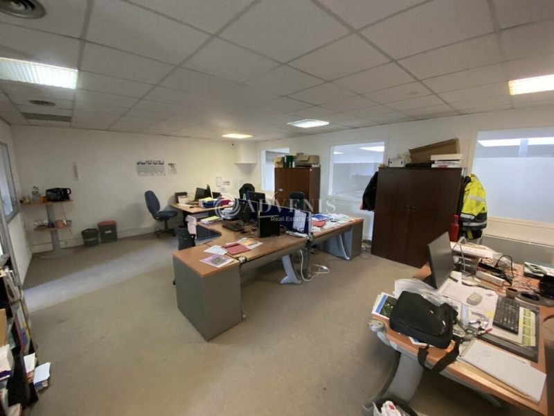 Location Activités Entrepôts VOISINS LE BRETONNEUX (78960) - Photo 2