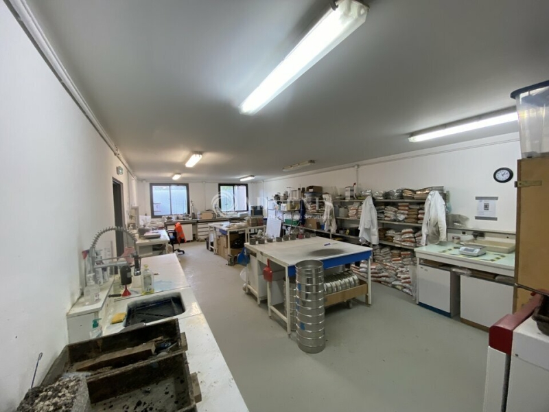 Location Activités Entrepôts VOISINS LE BRETONNEUX (78960) - Photo 5