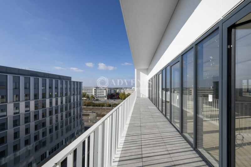 Vente Investisseur Bureaux MONTIGNY LE BRETONNEUX (78180) - Photo 3