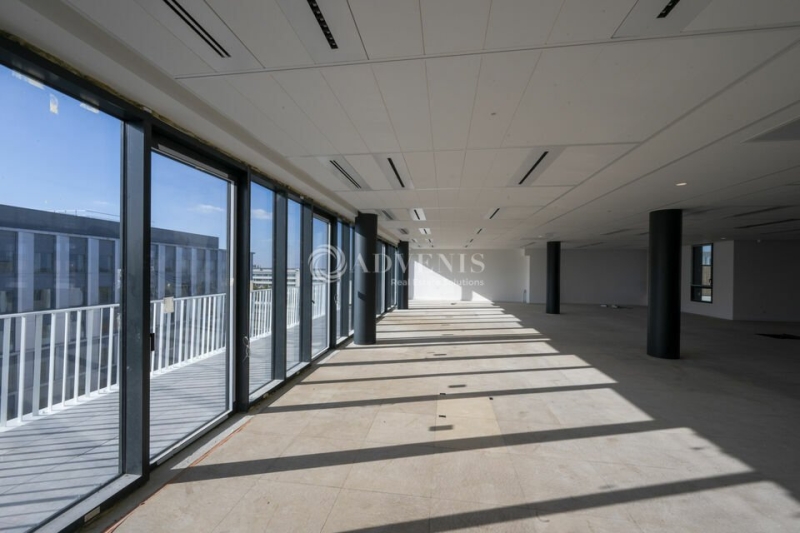 Vente Investisseur Bureaux MONTIGNY LE BRETONNEUX (78180) - Photo 5