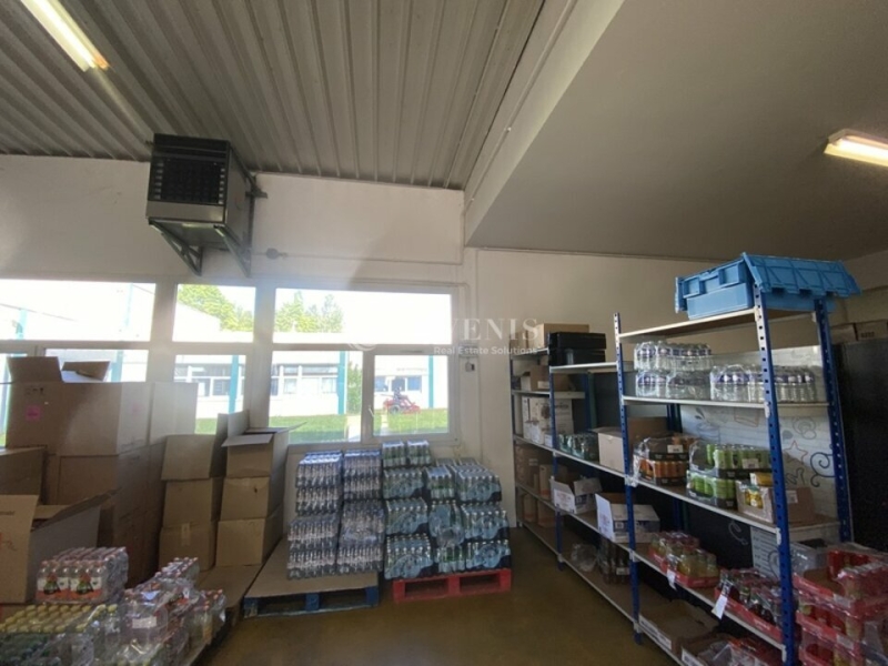 Location Activités Entrepôts TRAPPES (78190) - Photo 3