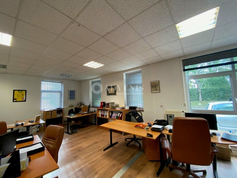 Location Activités Entrepôts VOISINS LE BRETONNEUX (78960) - Photo 3