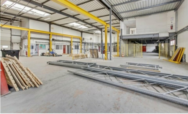 Vente Investisseur Activités Entrepôts VOISINS LE BRETONNEUX (78960) - Photo 2