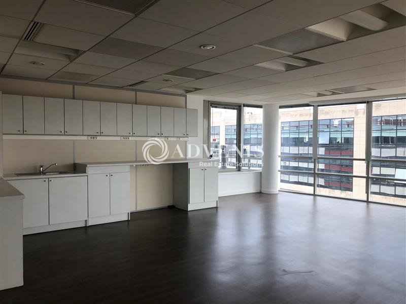 Location Bureaux MONTIGNY LE BRETONNEUX (78180) - Photo 4