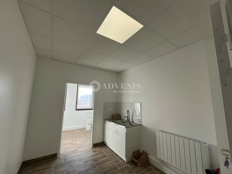 Location Bureaux MONTIGNY LE BRETONNEUX (78180) - Photo 6