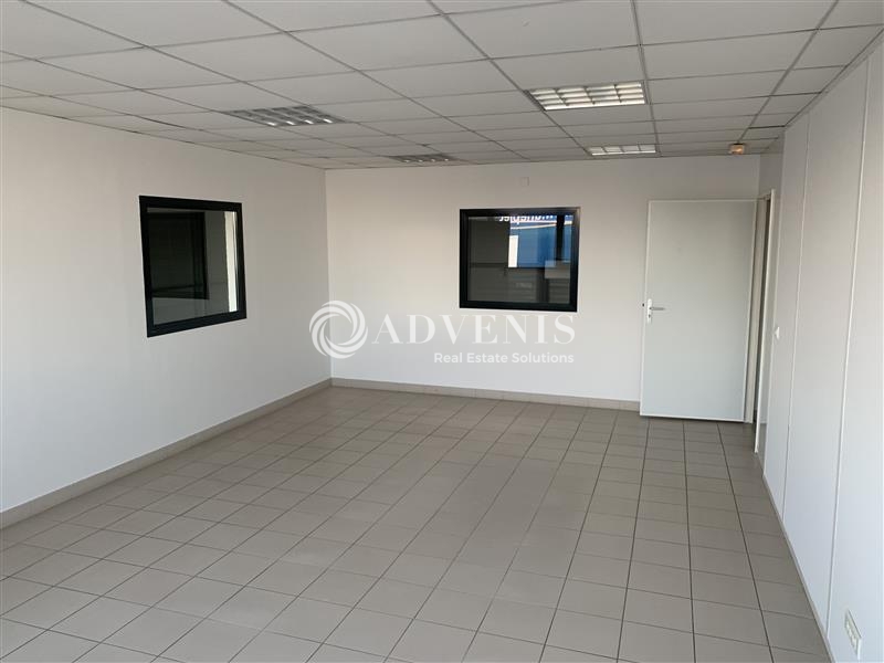 Location Entrepôts TRAPPES (78190) - Photo 3