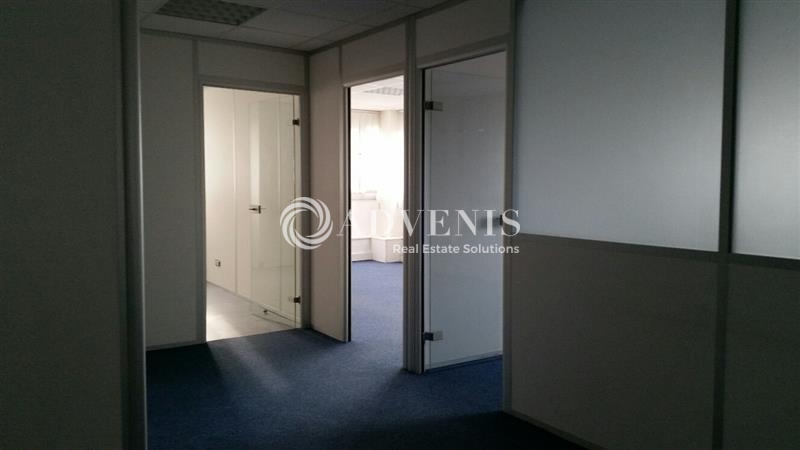 Location Bureaux LE CHESNAY (78150) - Photo 2