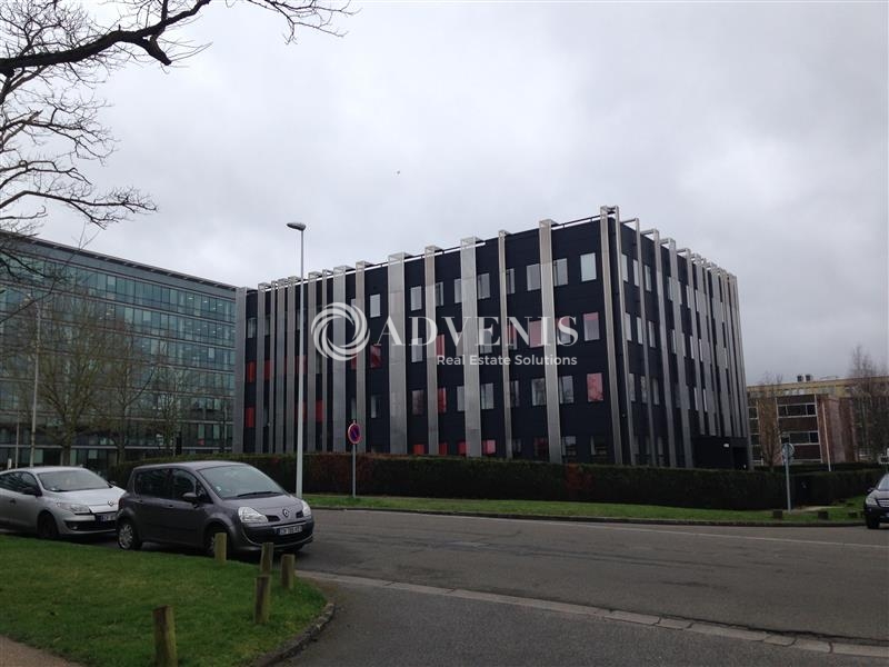 Location Bureaux MONTIGNY LE BRETONNEUX (78180) - Photo 1