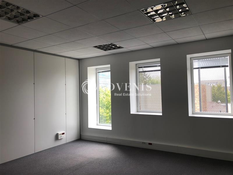 Location Bureaux MONTIGNY LE BRETONNEUX (78180) - Photo 4