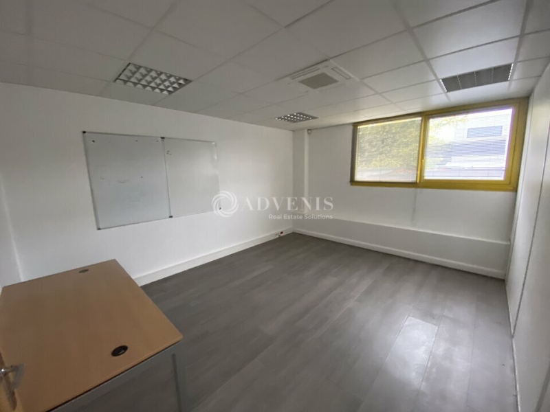 Location Activités Entrepôts BUC (78530) - Photo 3