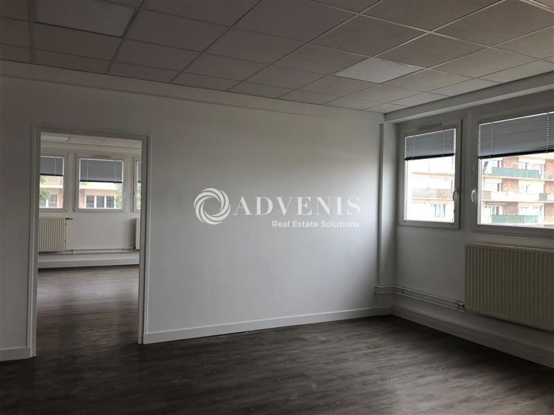 Location Bureaux MAUREPAS (78310) - Photo 3